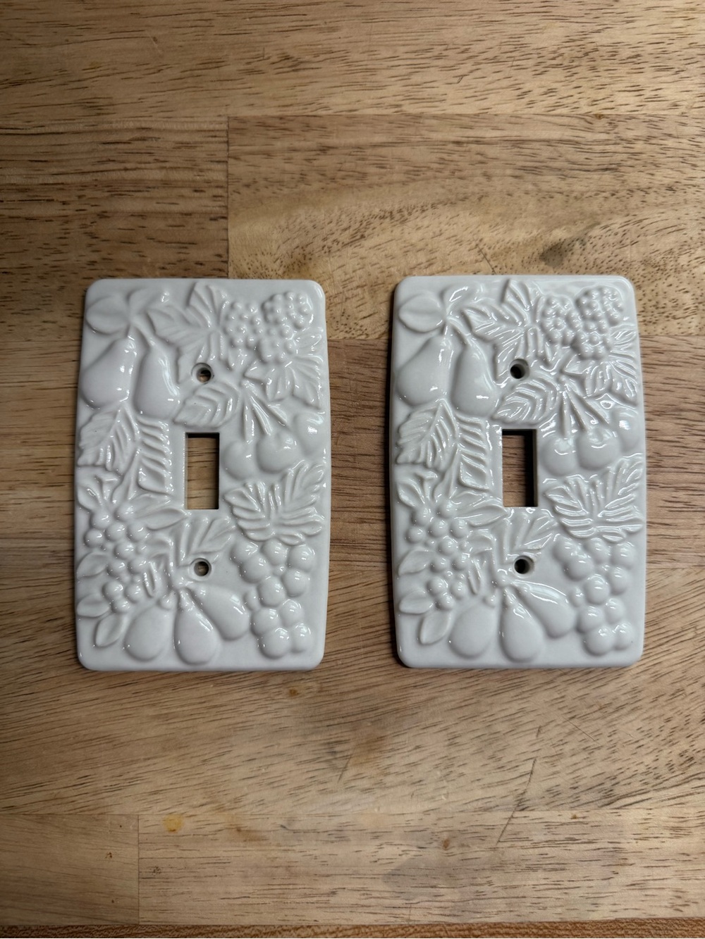 Amerelle Ceramic Light Switch Plates Tuscan Vineyard Design Set of 2